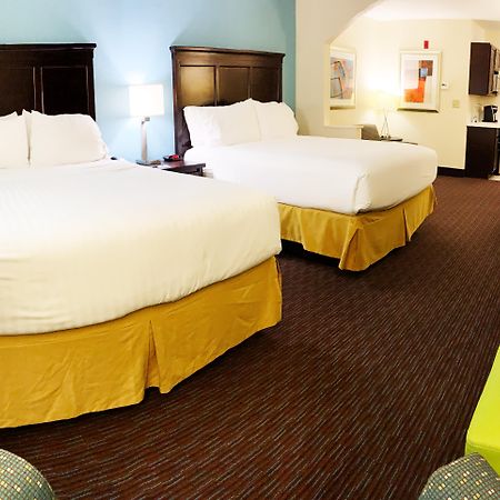 Holiday Inn Express Hotel & Suites Gainesville By Ihg Bagian luar foto