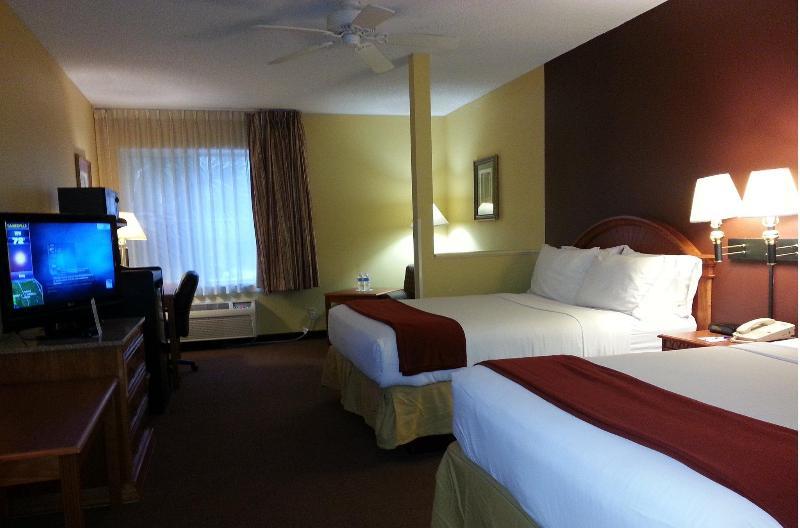 Holiday Inn Express Hotel & Suites Gainesville By Ihg Bagian luar foto