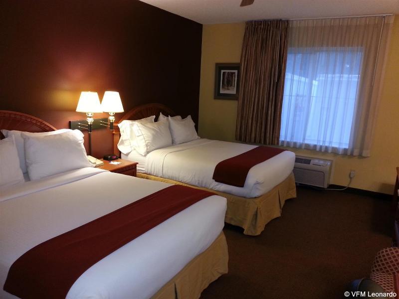 Holiday Inn Express Hotel & Suites Gainesville By Ihg Bagian luar foto