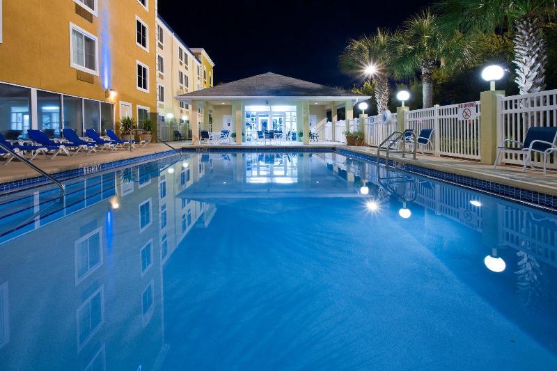 Holiday Inn Express Hotel & Suites Gainesville By Ihg Bagian luar foto