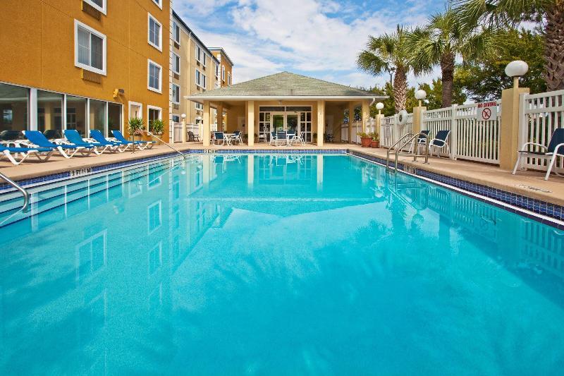 Holiday Inn Express Hotel & Suites Gainesville By Ihg Bagian luar foto